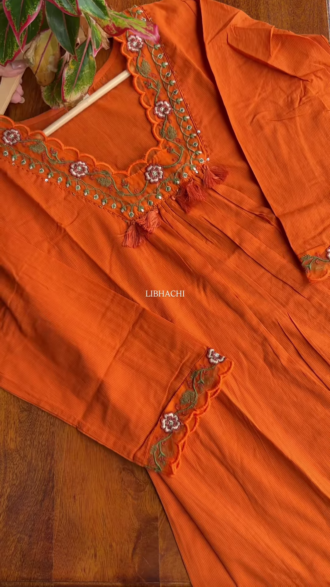 Green Pleated Kurta with Pink Floral Embroidery – Festive Ethnicwear for Women - Image 2