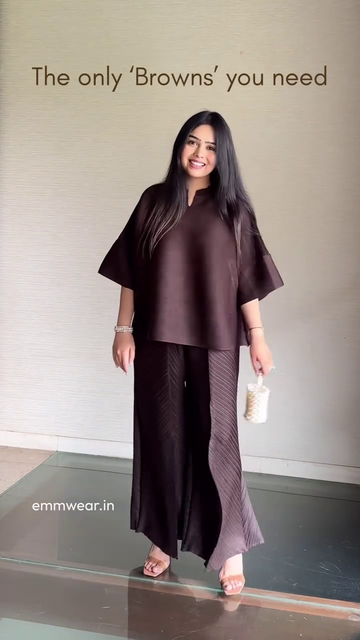 Elegant Women's Co-Ord Set – Loose Fit Top and Straight Pants | Available in 4 Colors - Image 2