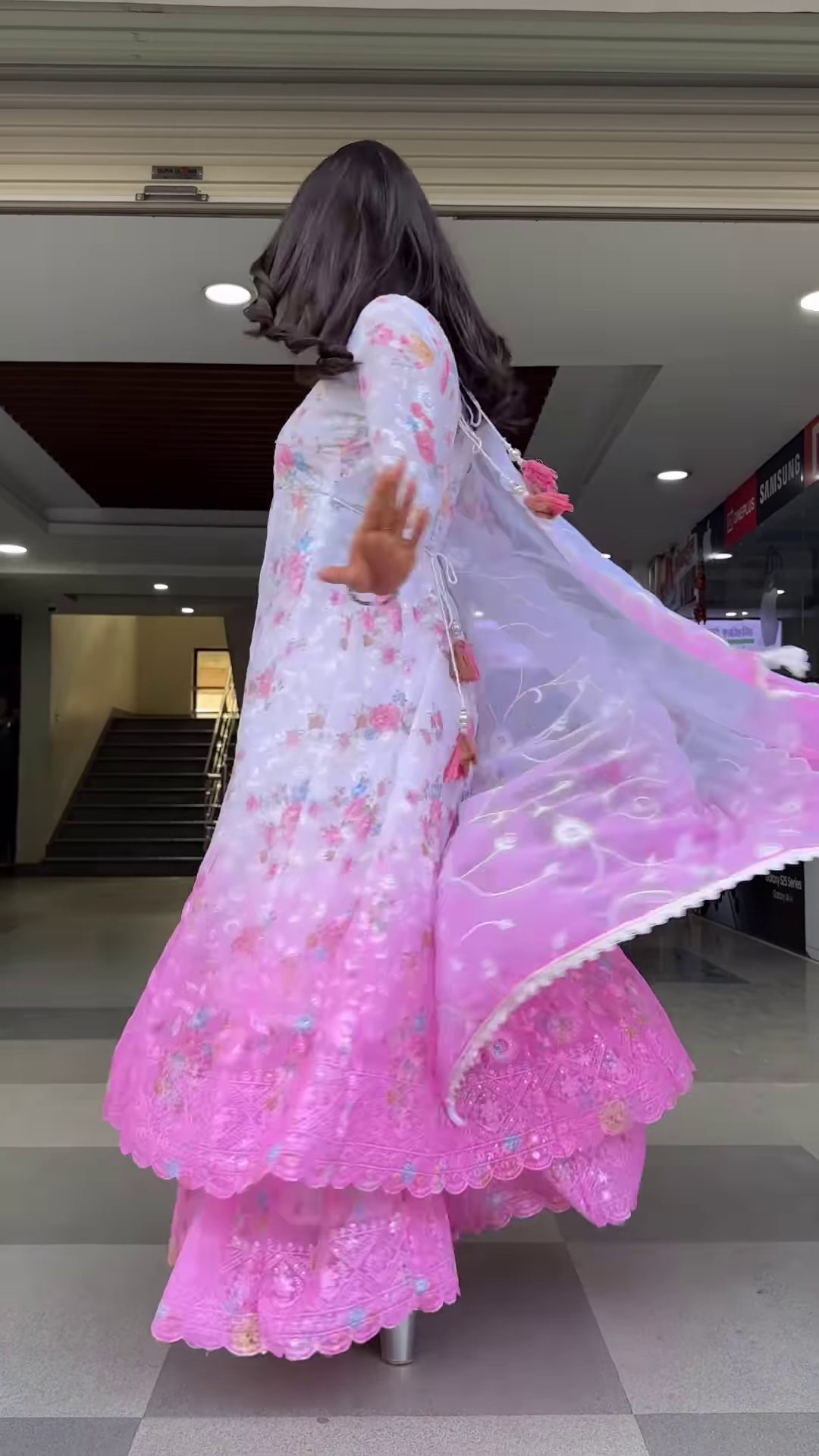 Elegant Women's Floral Print Anarkali Suit Set with Ombre Effect and Dupatta - Image 2