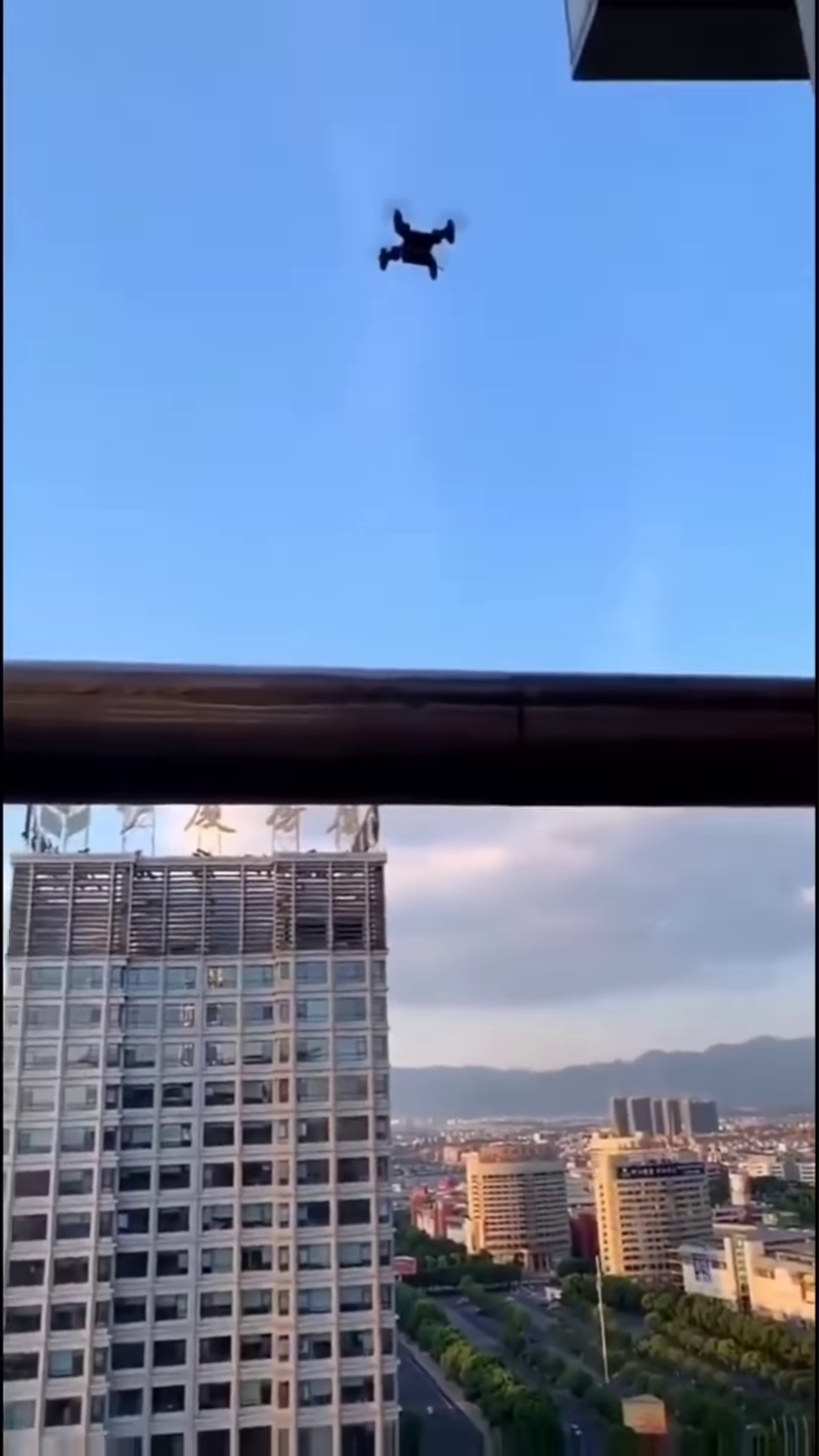 Mini Foldable Drone with Camera Controlled by Smartphone - Portable and Easy to Use - Image 3