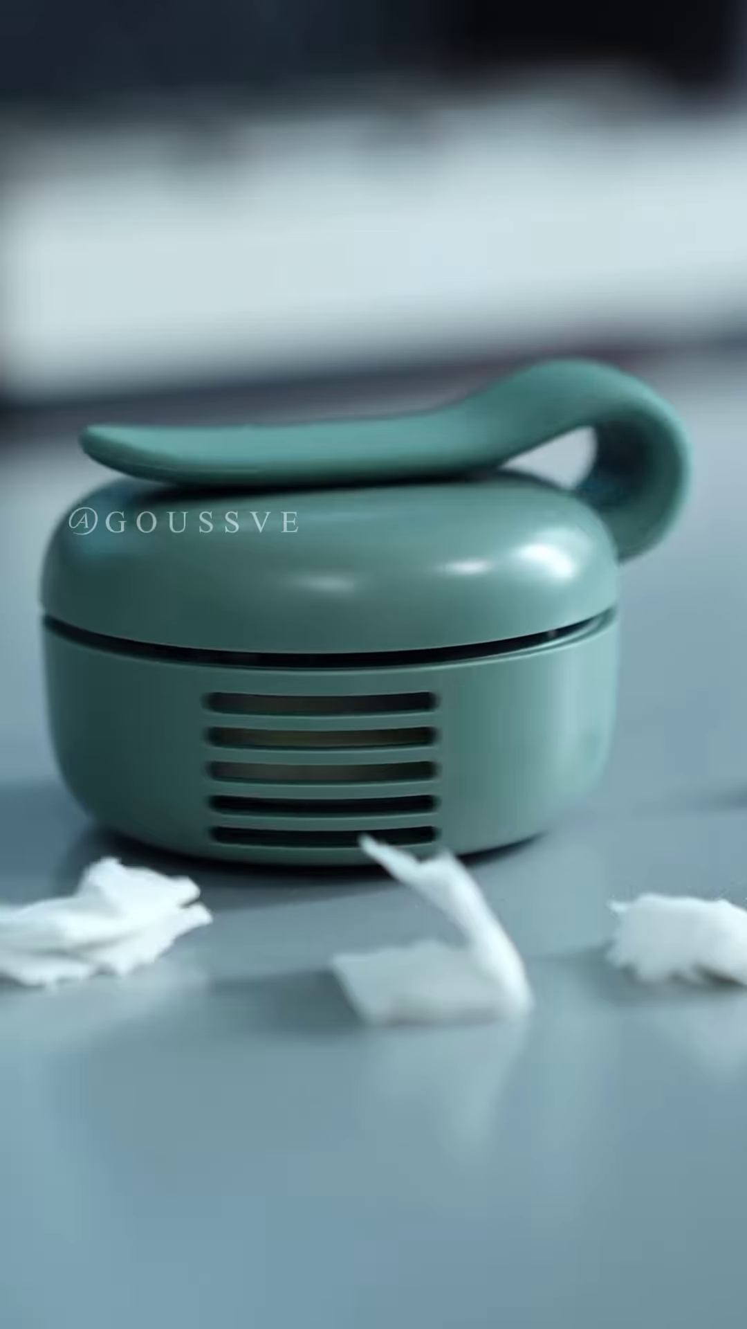 Portable Clip-On Mini Fan for Hat Brim - Rechargeable Personal Cooling - Image 3