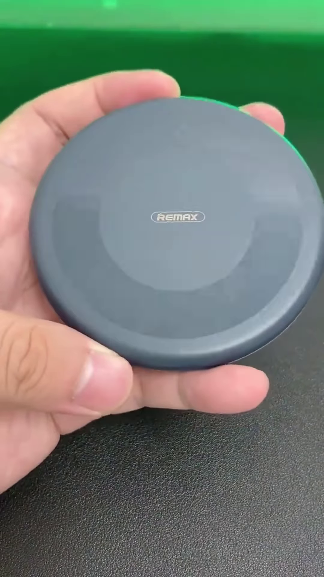 Compact Multi-Connector Charging Cable Organizer with SIM Card Storage - Image 2