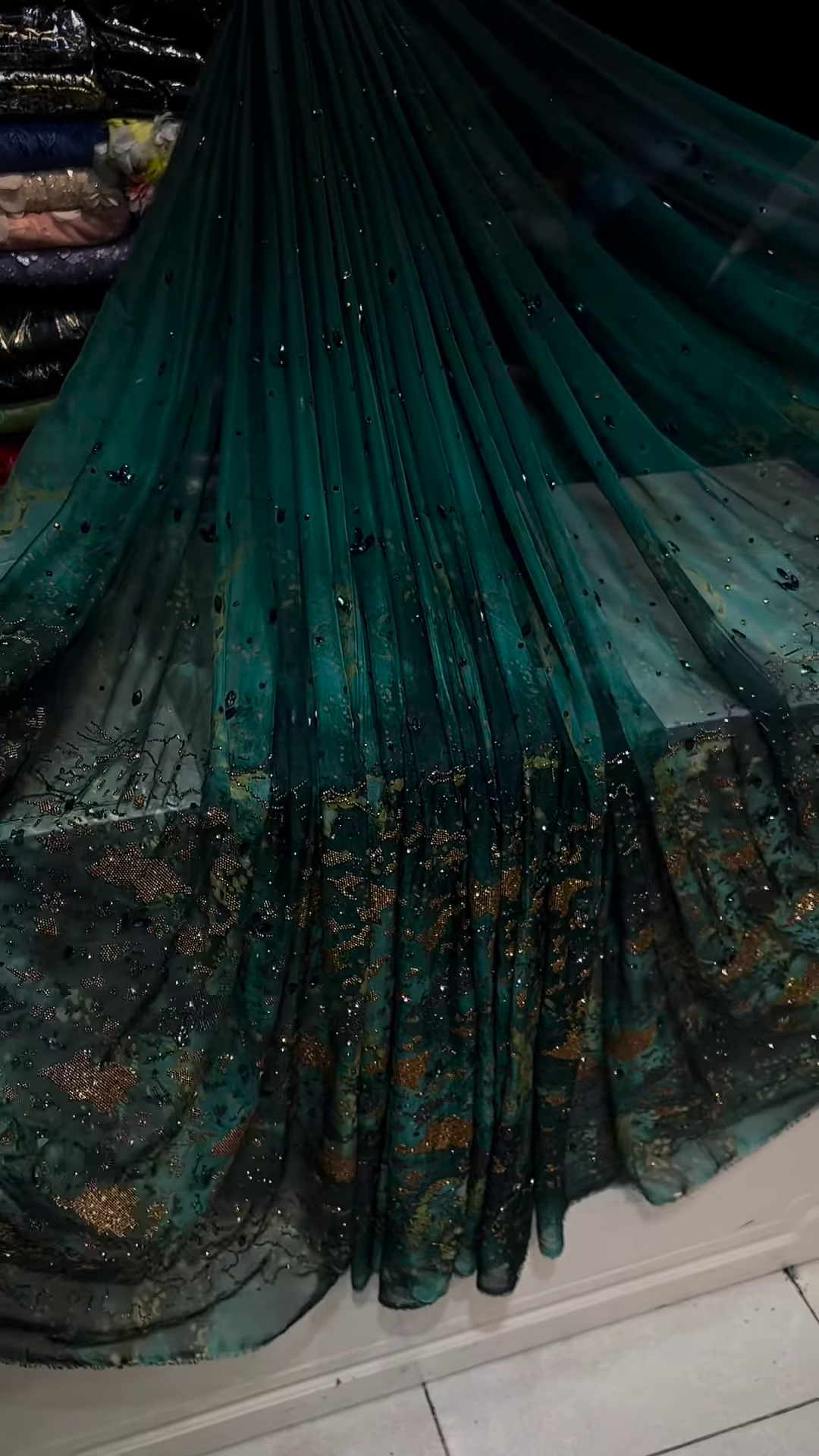 Elegant Emerald Green Ombre Saree with Embellished Border - Image 2