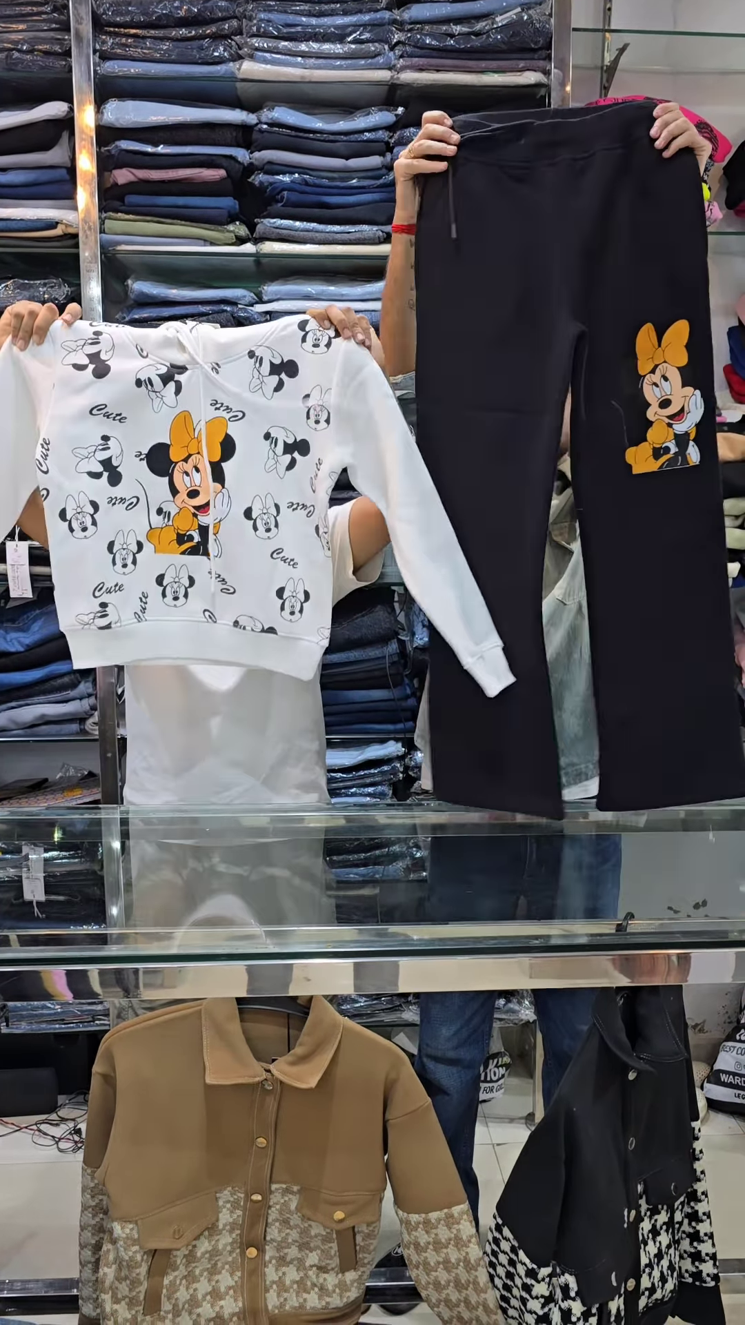 Cozy Cartoon Hoodie & Jogger Set – Cute, Comfy, and Ready for Winter ❄️🧸 - Image 3