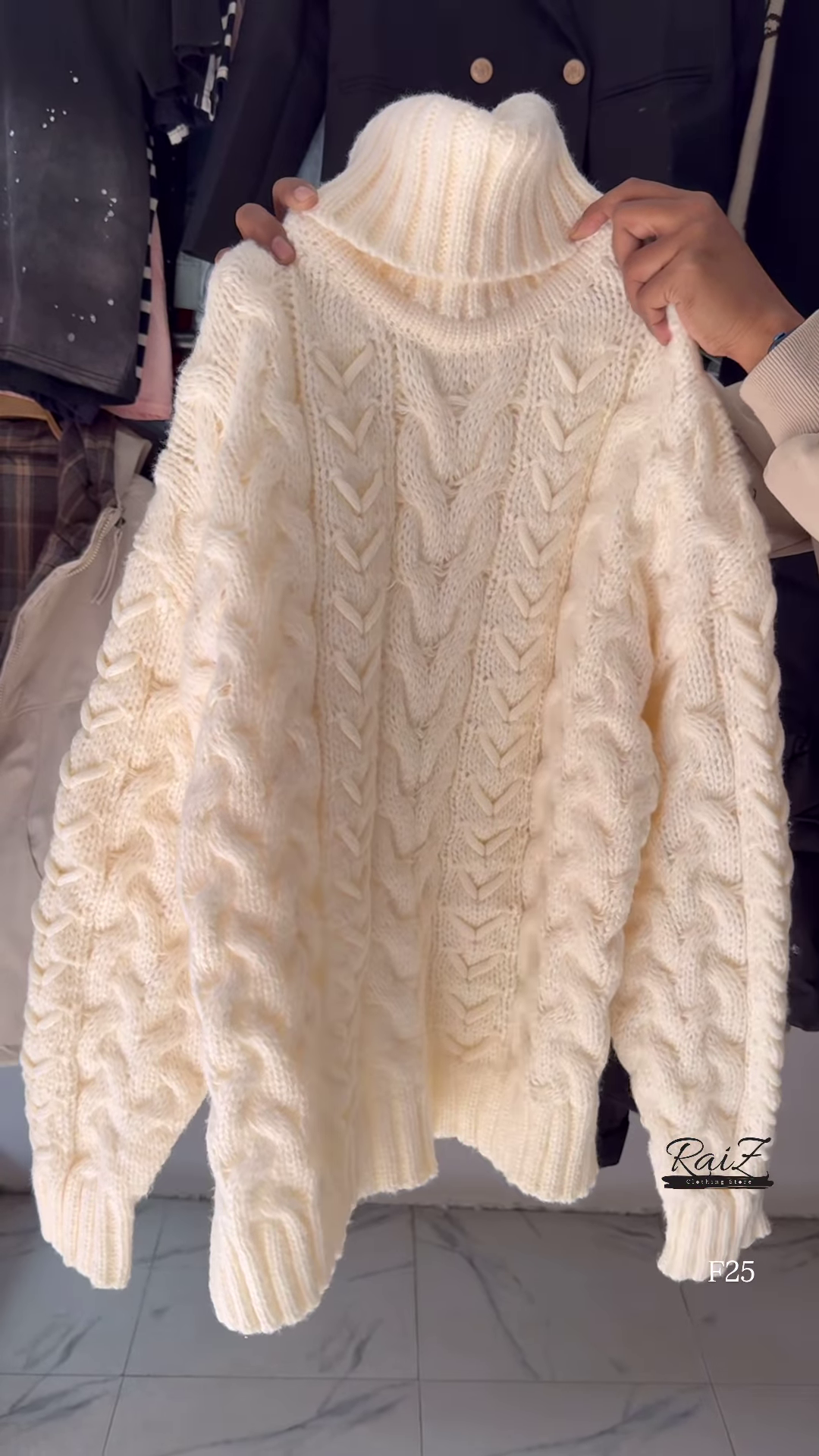 Chunky Cable Turtleneck Sweater – Ultra‑Cozy, Statement Knit for Winter Days ❄️� - Image 4