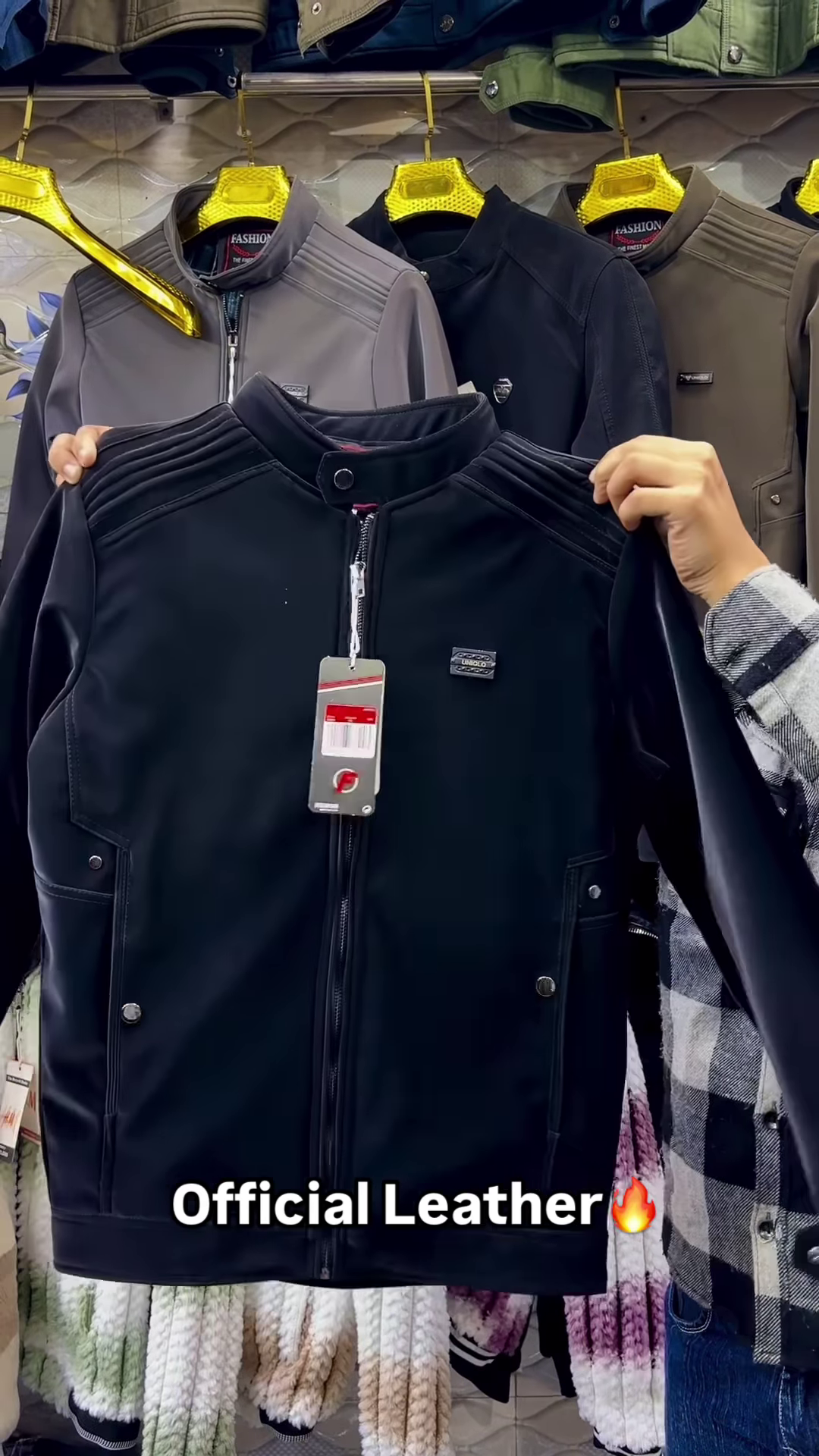 Moto-Stitch Leather Jacket β Sleek, Durable, and Always In-Style π§₯