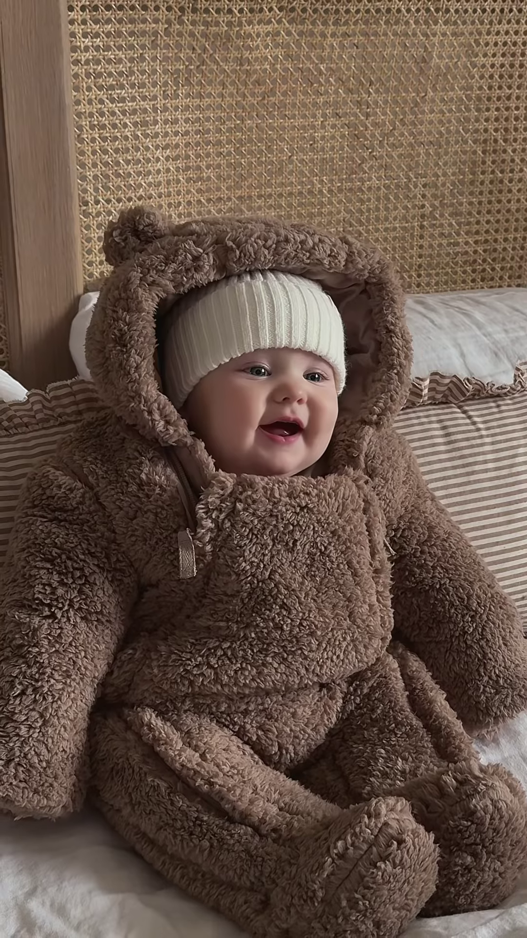 Plush Bear-Hooded Doll Outfit π§Έπ With Furry Texture & Ear Detail β Brown Variant