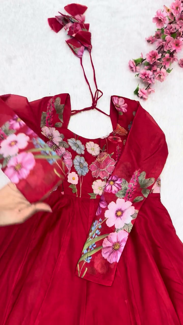 Vibrant Crimson Floral Anarkali Set - Image 4