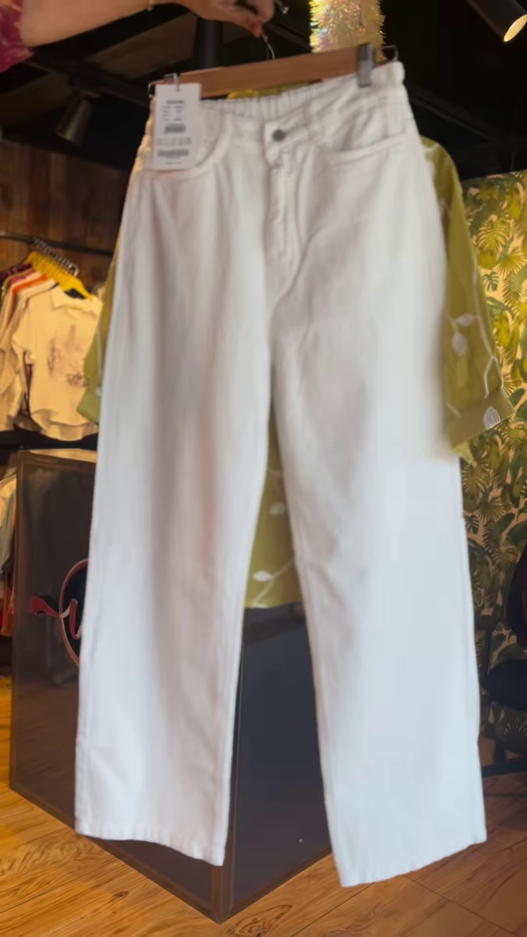 Chic Olive Green Leaf Embroidered Co-ord Set with Crop Top & Trousers - Women's Stylish Outfit - Image 2