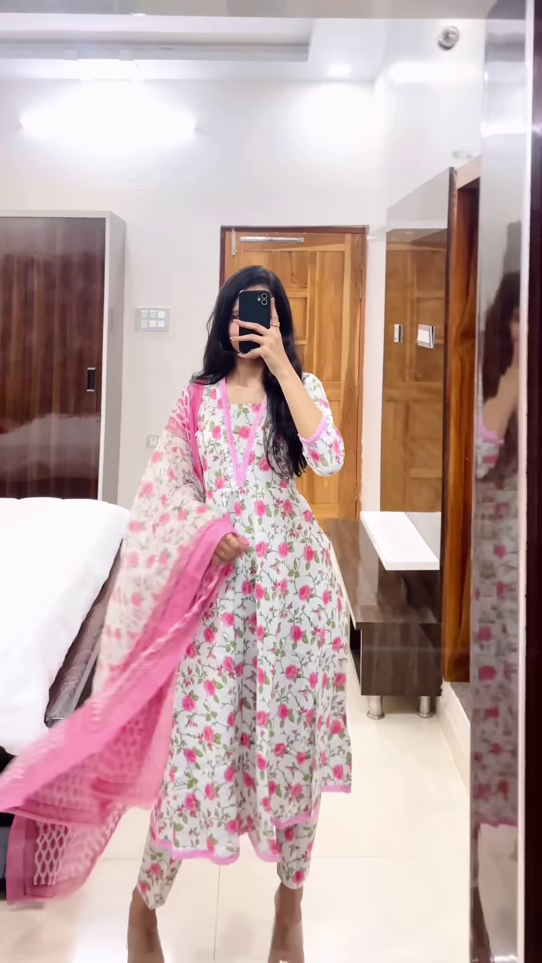 Women’s Yellow Floral Printed Kurti with Red Neckline Border – Ethnic Everyday Ensemble with Seasonal Charm - Image 11