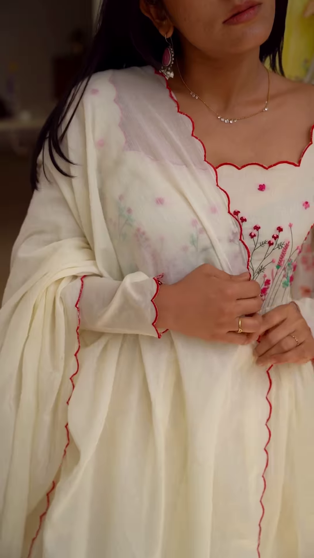 Women’s White Floral Embroidered Long Dress with Scalloped Neckline & Hem – Boutique Ethnicwear with Flowing Silhouette - Image 2