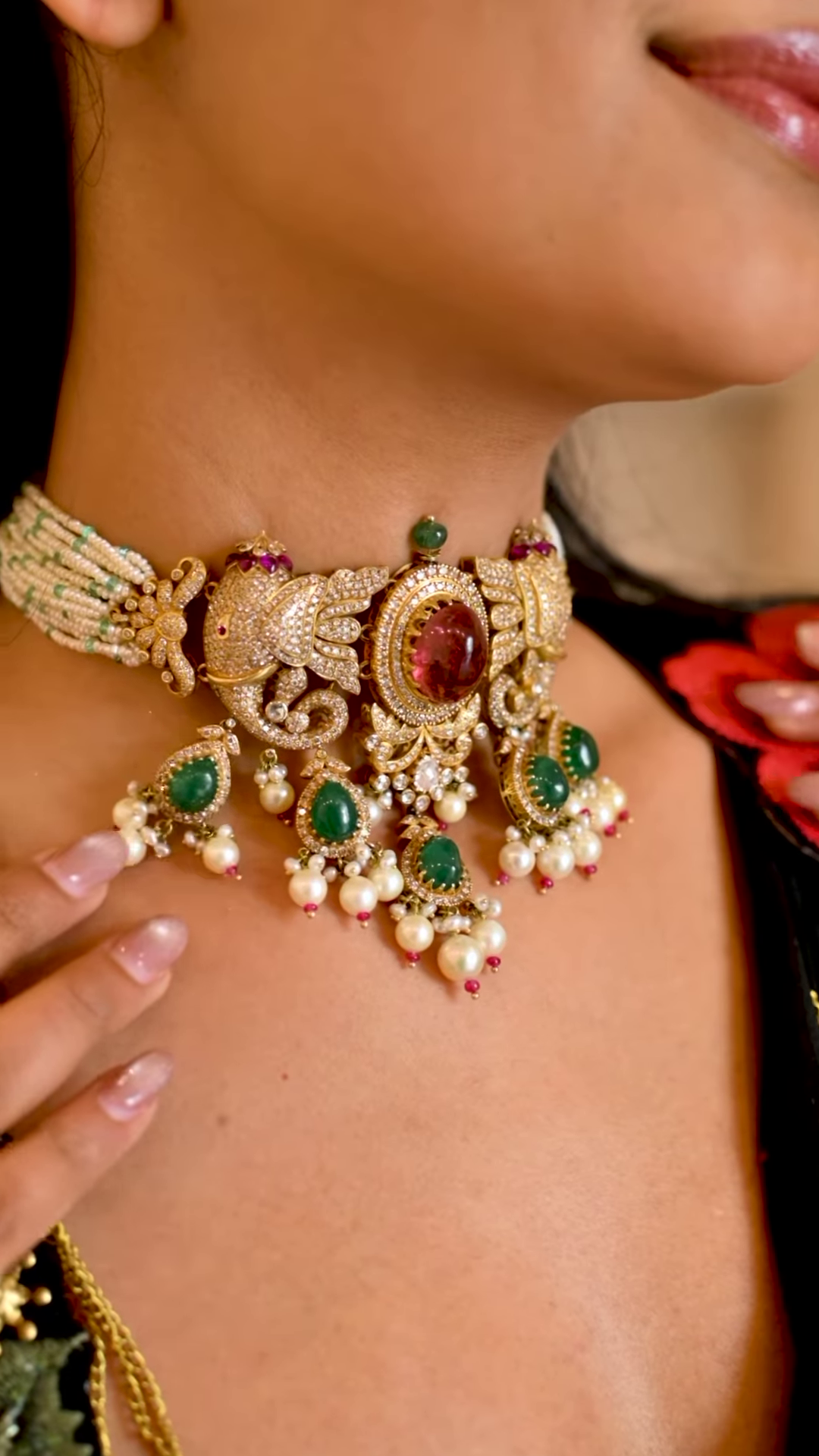 Women’s Black Saree with Gold Embellishments & Pleated Draping – Elegant Ethnicwear Styled with Traditional Bracelet - Image 4