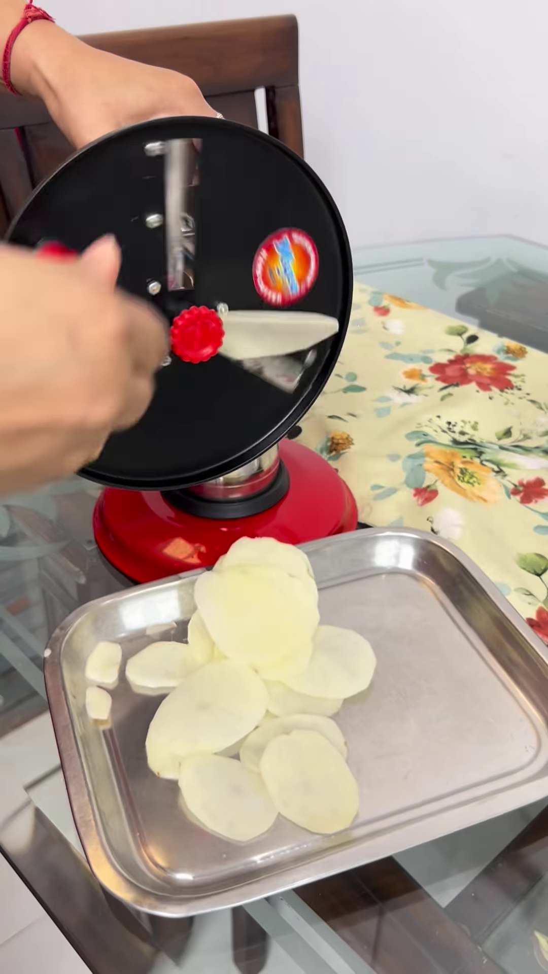 Manual Rotary Potato Slicer and Chip Maker
